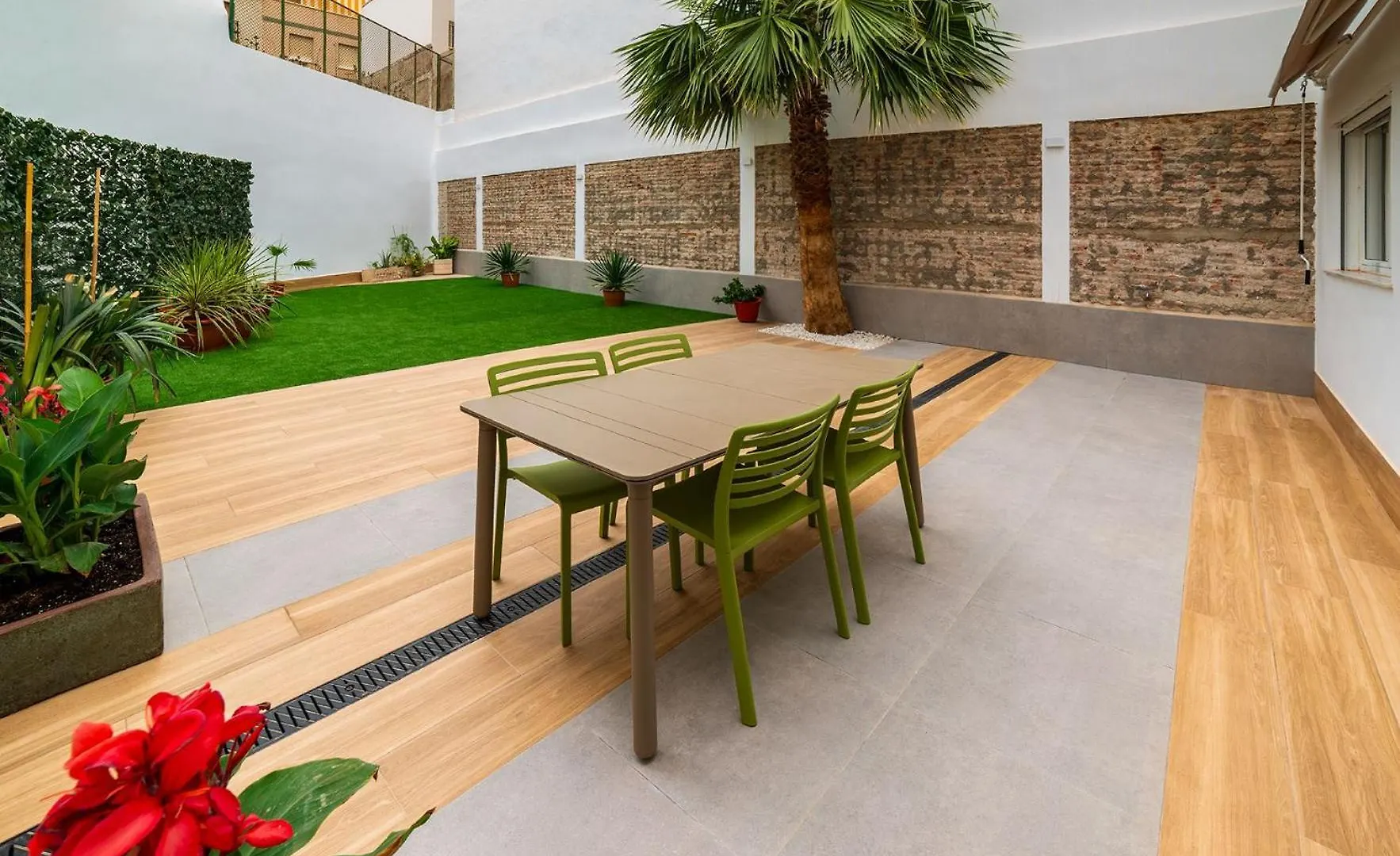 Patios De アルメリア 0*,